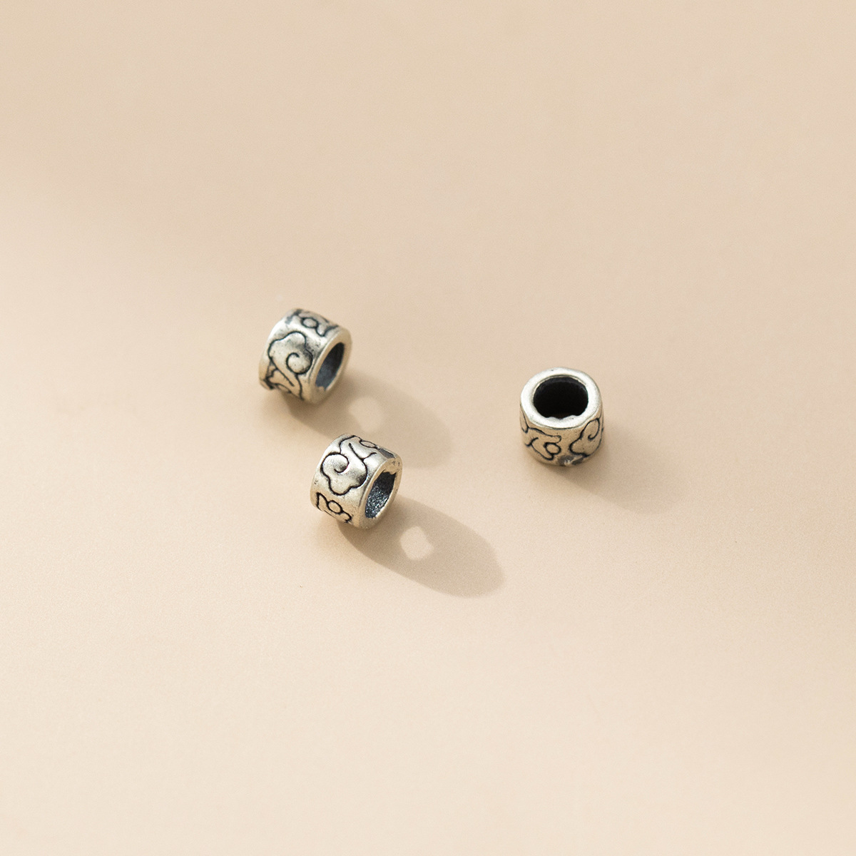 925シルバー クラウド ラージホールビーズ シルバー スペ - Jewelry Making In La のレビューと価格