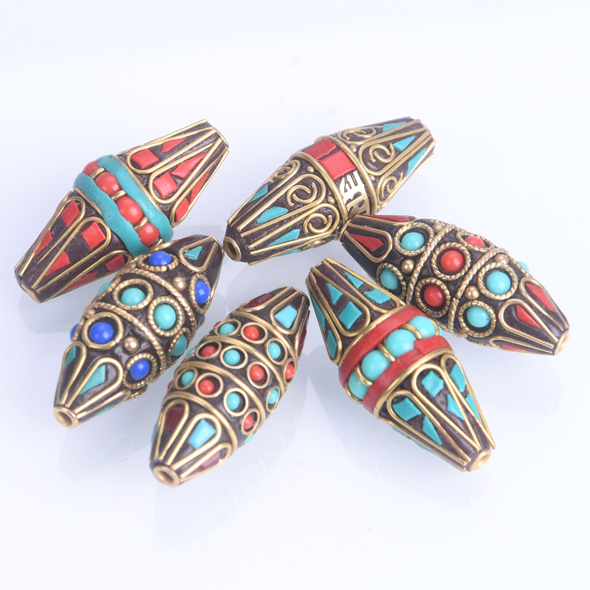 1個入り バイコーンオーバル型 38x15mm ネパール仏教 - Jewelry Making In Clay のレビューと価格