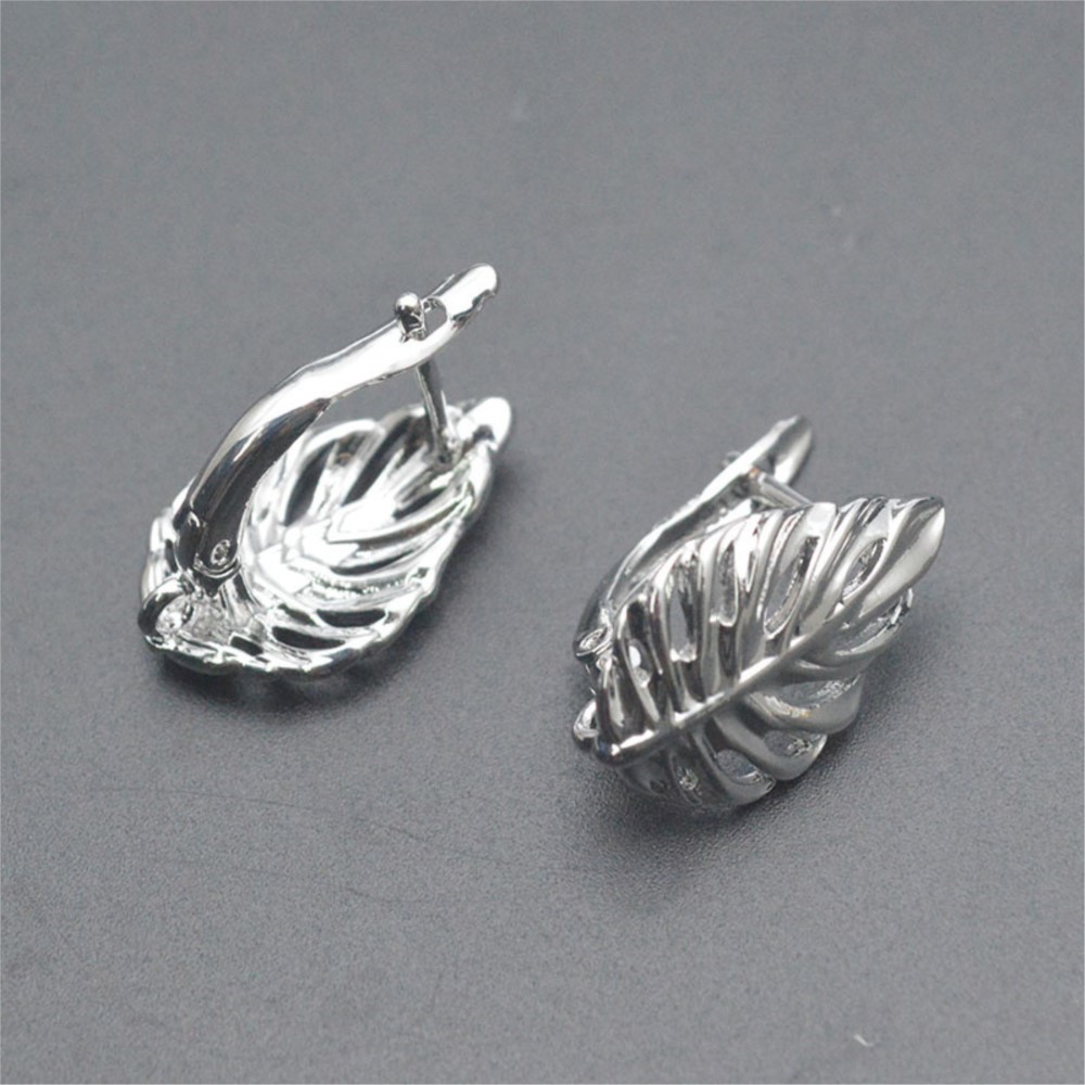 1/2個 18K金メッキ真鍮製 葉っぱ型中空ファッションイヤ - Jewelry Making Gold のレビューと価格